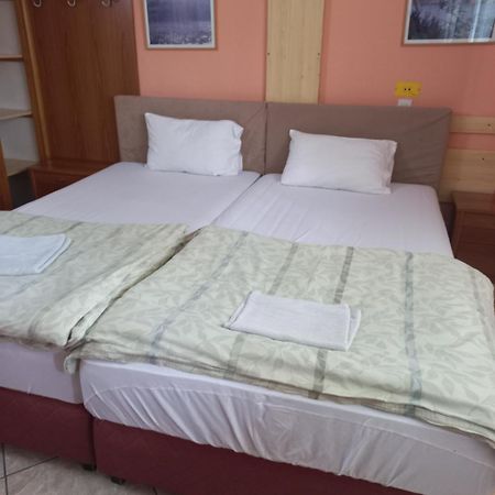 Hostel Bata Kanjiža エクステリア 写真